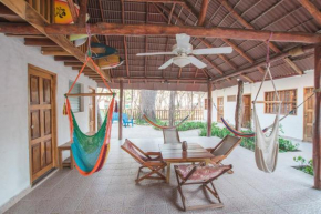 Family Getaway at Playa Madera House for 8 People